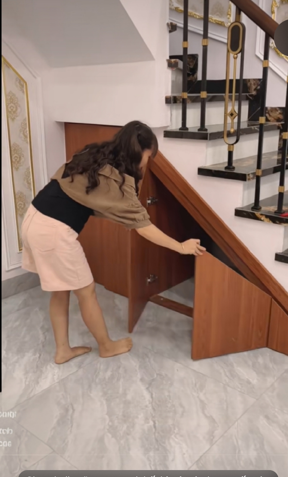 Tủ gầm cầu thang